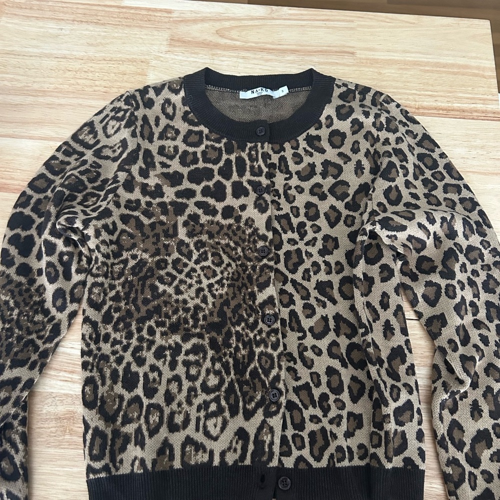 Chic Leopard Print Cardigan